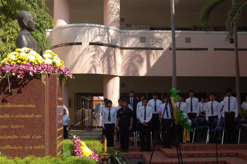 ../Picture/2552/DSC_0060 (Medium).JPG